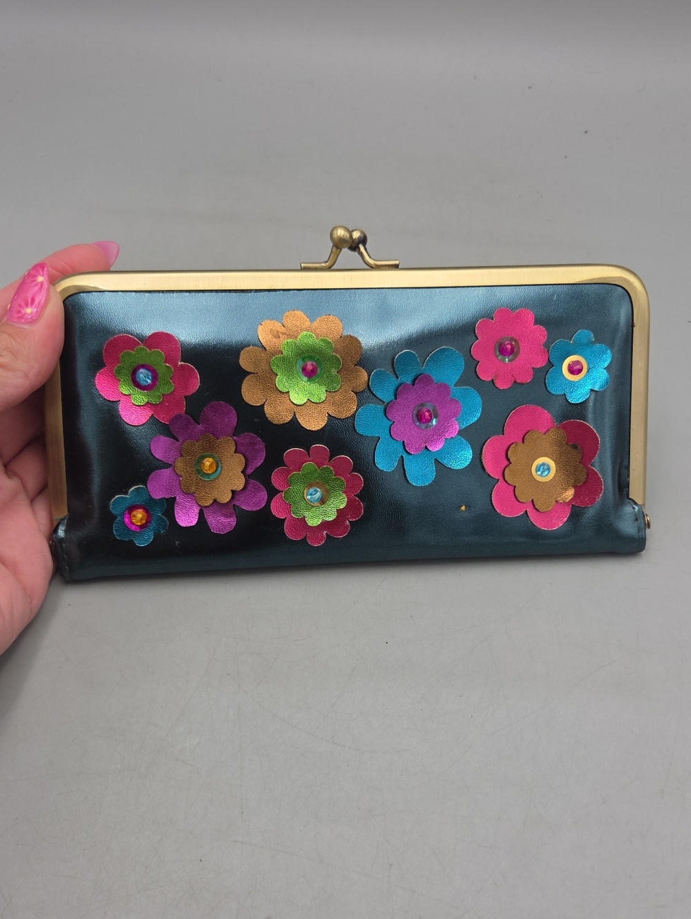 Natural Life Floral Applique Metallic Kisslock Wallet Clutch.